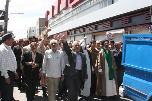 خروش اعتراض نمازگزاران ملایری بر ضد اقدامات آل سعود/تصاویر/محمد گل محمدی